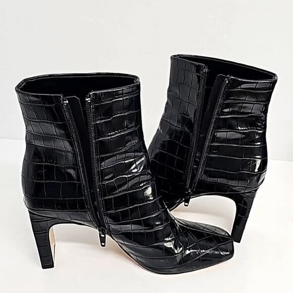 BCBGeneration Ransi Croc Pattern Boots Booties Black Zip Closure Women Size 8 - Picture 8 of 10